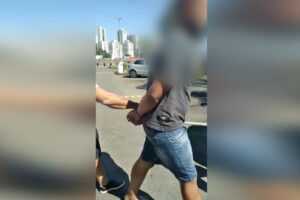 Polícia investiga grupo que oferecia empregos falso, alugava carros e os revendia indevidamente, em Goiânia. Um jovem foi preso.