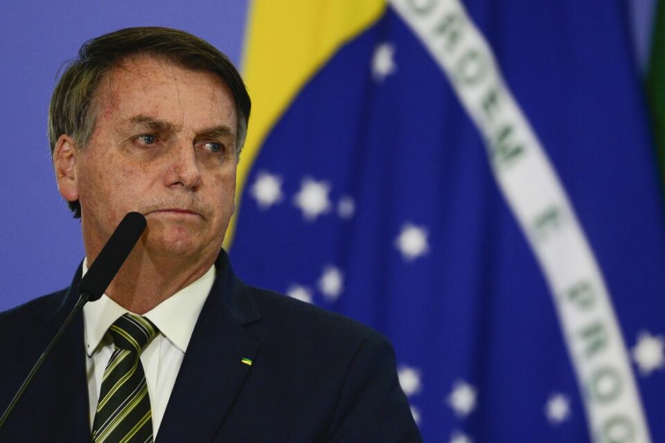 Pesquisa: Bolsonaro é avaliado como ruim ou péssimo por 54% dos eleitores