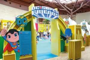 Parque infantil DC Super Friends estreia no Passeio das Águas Shopping
