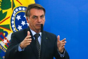 Bolsonaro anuncia projeto para limitar retirada de publicações de perfis das redes sociais (Foto: Reprodução)