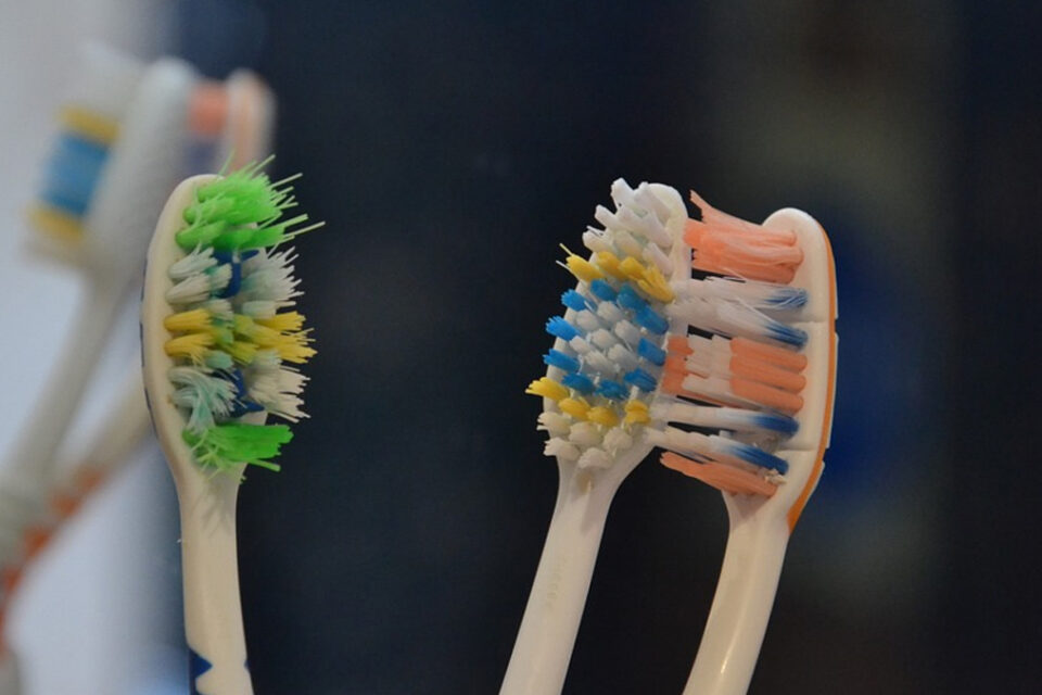 Reforma tributária vai elevar preço de sabonete e escova de dentes, diz indústria