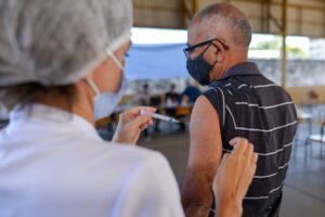 Com a chegada de novas doses, a cidade de Goiânia retoma a vacinação contra Covid-19 a partir das 13h, desta quarta-feira (28). (Foto: Jucimar de Sousa/Mais Goiás)