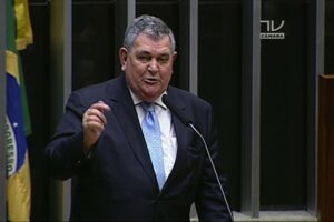 Vereador Arnaldo Faria de Sá (PP) se referua a Celso Pitta; fala gerou indignação