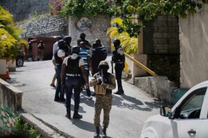 Segundo a Polícia Nacional, 26 são colombianos, dois haitiano e faltam identificar mais oito, que estão foragidos