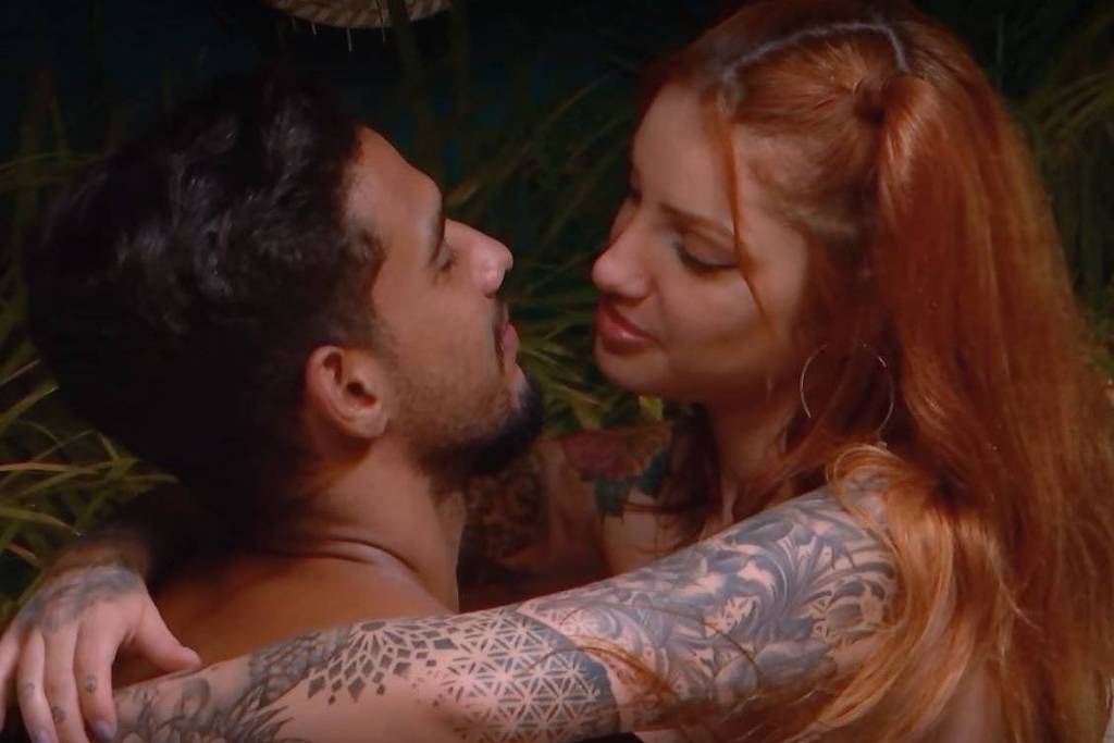 Casal punido por sexo em reality show da Netflix: Estava em estágio de  doença