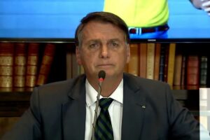 Bolsonaro critica taxação de grandes fortunas