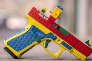 Lego pede que empresa pare de vender armas que parecem de brinquedo nos EUA