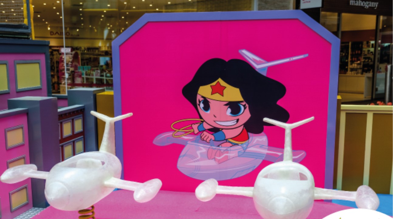 Parque infantil DC Super Friends estreia no Passeio das Águas Shopping