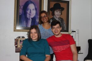 Família de José Fernando Queiroz Júnior: esposa Cristiane Maria de Freitas e filhos Gabriel e Renata