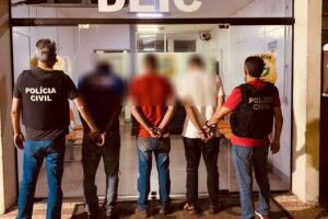 Polícia prende em Goiás trio suspeito de aplicar golpe do 'novo número' em idosa de MG