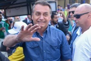 Declaração de Bolsonaro vira assunto no Twitter: #BolsonaroAcabou