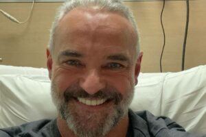 Mateus Carrieri faz cirurgia na próstata e pede que homens 'se cuidem'