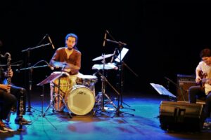 Ágar Ágar Trio apresenta espetáculo em homenagem a Moacir Santos