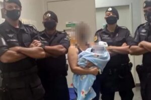 Policiais ajudam mãe que entrou em trabalho de parto em casa, em Luziânia