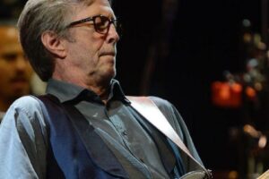 Eric Clapton lança canção que seria antivacina