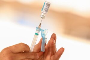 Goiânia segue com a vacinação contra Covid-19 em mais de 60 postos nesta segunda (3)