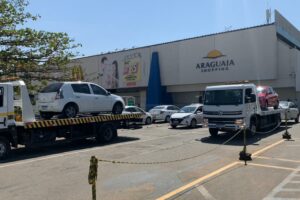 Fiscalização apreende veículos de transporte irregular de passageiros em Goiânia