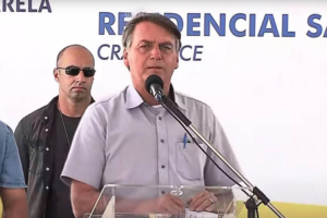 Jair Bolsonaro durante a cerimônia em Juazeiro do Norte, Ceará - Jair Messias Bolsonaro no Facebook