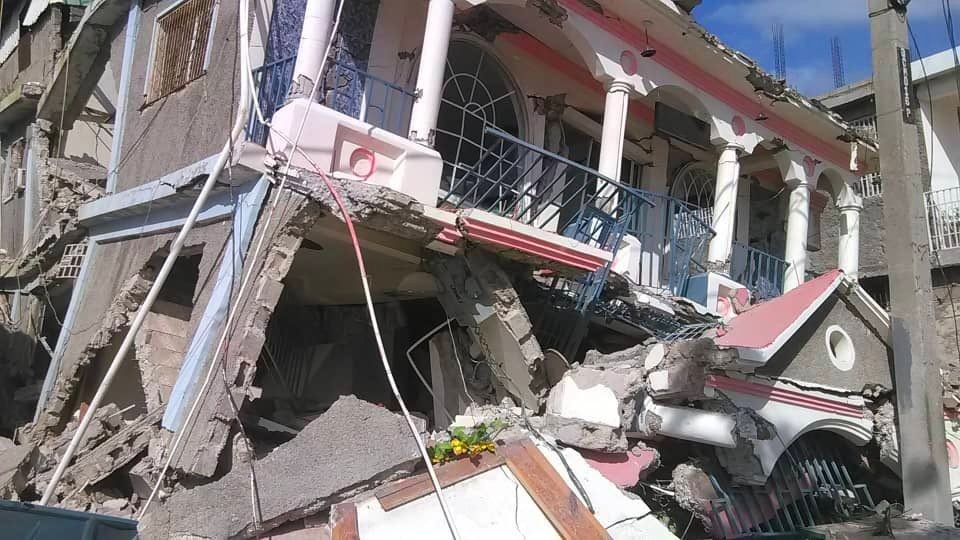 Terremoto de magnitude 7 deixa destruição e mortos no Haiti
