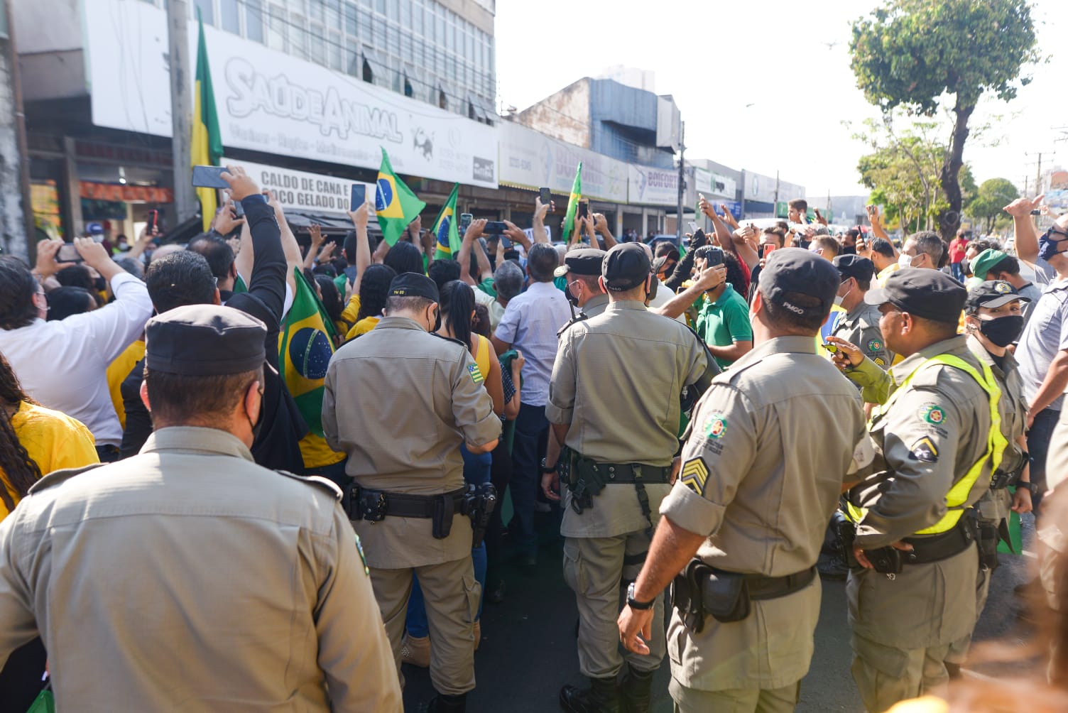 Registro de aglomeração pela presença de Jair Bolsonaro em Goiânia