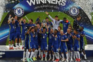Jogadores do Chelsea comemoram título da Supercopa