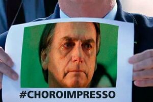 Após derrota do voto impresso, hashtag #ChoroImpresso viraliza na web