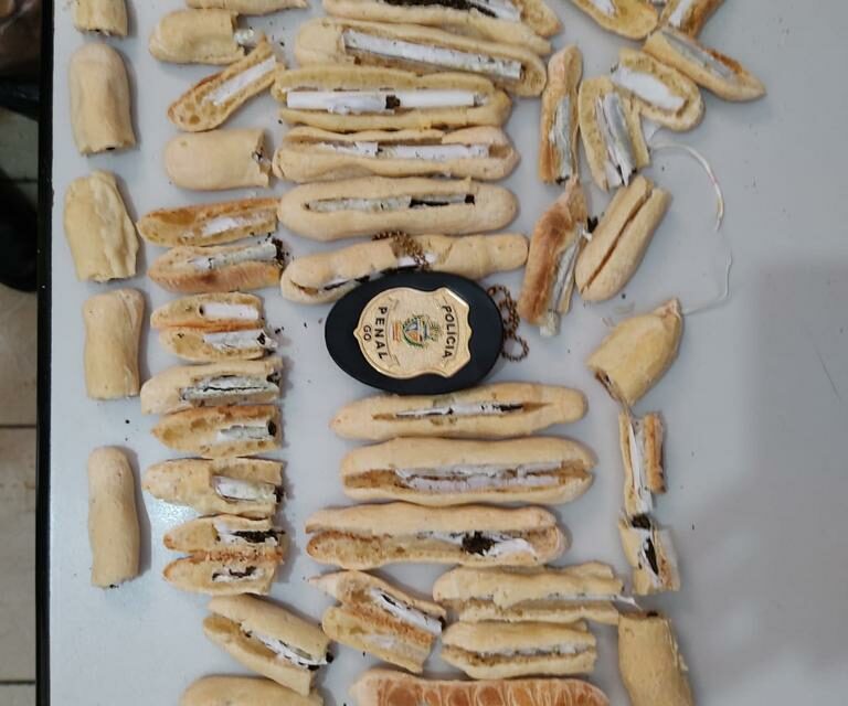Policiais penais interceptam drogas escondidas em biscoitos e rodo (Foto: divulgação - PM)