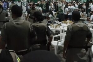 Fiscalização encerra festa clandestina de torcida organizada em Goiânia