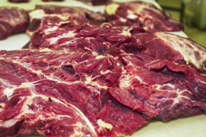 Preços das carnes refletem a variação de 18 cortes, a maior parte bovinos. Preço da carne volta a subir no Brasil