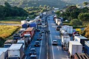 Bloqueios de caminhoneiros em estradas caem para cinco estados (Foto: Instagram)