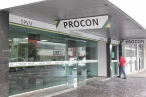 Procon Goiânia contrata churrascaria sem licitação por R$ 13 mil, mas volta atrás