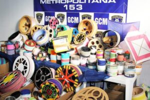 Materiais apreendidos - A venda e fabricação de cerol em Goiás está proibida por lei, que estabelece multa de até R$ 4 mil aos infratores