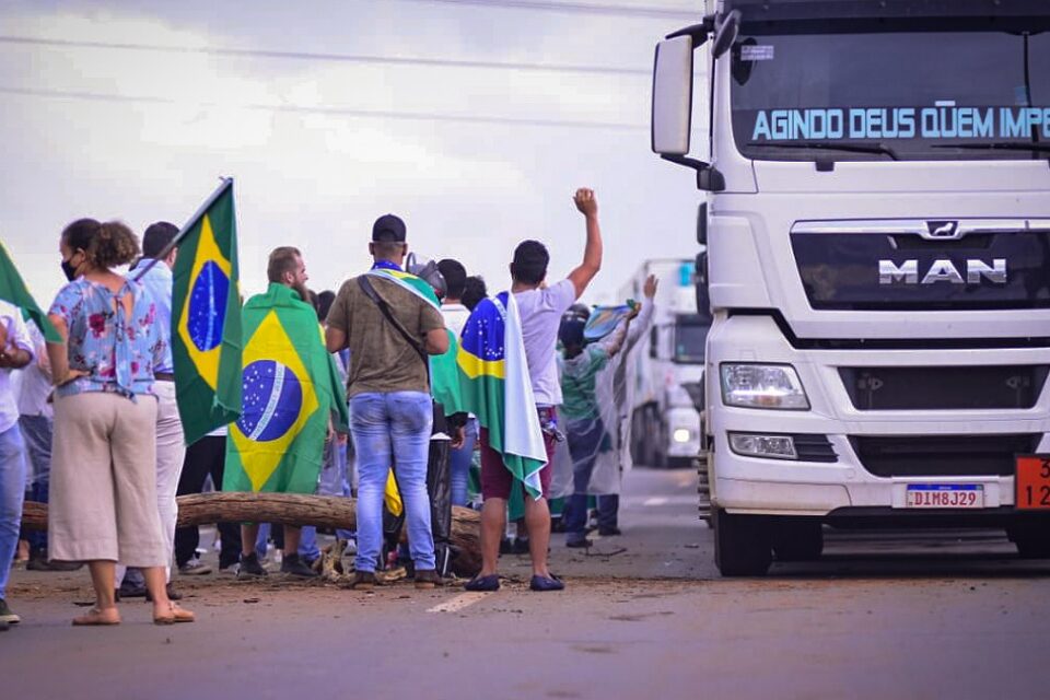 Bolsonaro anuncia que vai pagar 'auxílio-diesel' a 750 mil caminhoneiros (Foto: Jucimar Sousa - Divulgação)