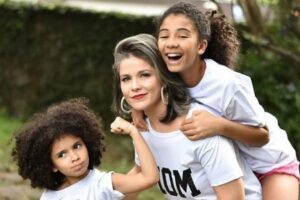 'Me deu taquicardia', afirma Samara Felippo ao relatar racismo que filha sofreu na escola