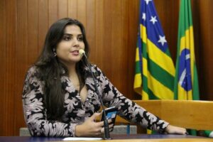 Vereadora de Goiânia denuncia venda de áreas públicas por secretaria de Regularização Fundiária