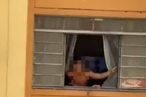 Grávida é filmada sendo agredida e tenta saltar janela; namorado é preso