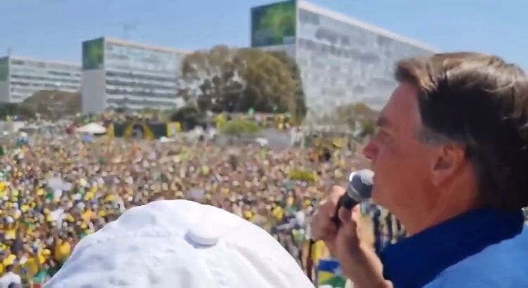 Presidente Jair Bolsonaro discursa nas manifestações do sete de setembro, em Brasília (Foto|: Reprodução)