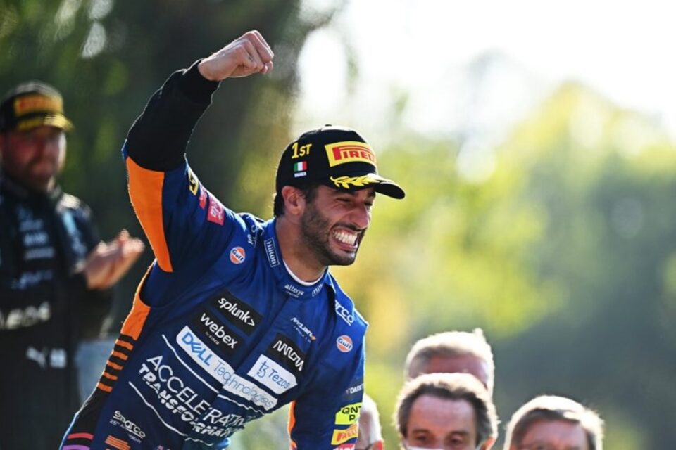 Ricciardo comemora vitória no GP da Itália