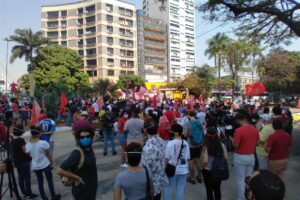 Manifestantes anti-Bolsonaro