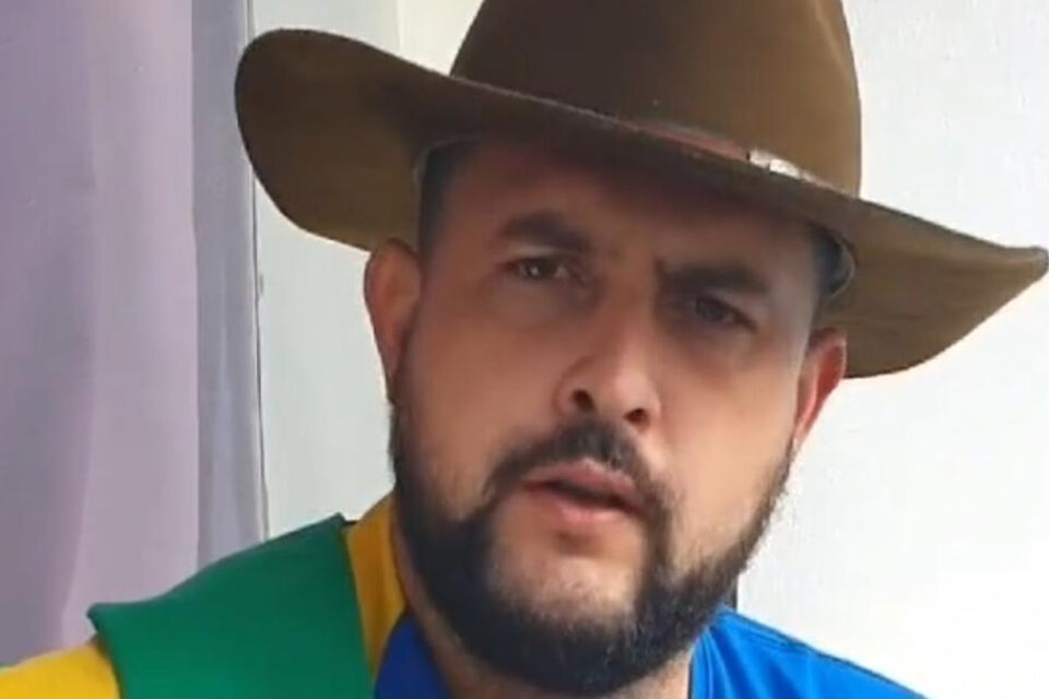 Defesa de Zé Trovão diz que ele voltará ao Brasil para se apresentar à justiça