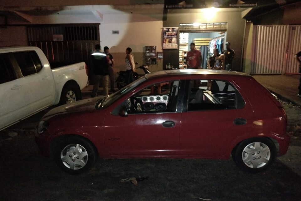 Fiscalização apreendeu 10 carros com som automotivo por perturbação do sossego, em Aparecida (Foto: Divulgação - SecomAparecida)