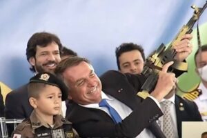 Maioria do STF mantém suspensão de decretos de armas de Bolsonaro (Foto: Reprodução/TV BrasilGov)