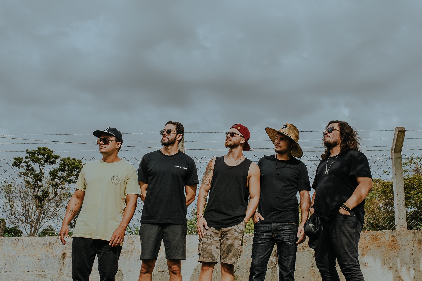 Cantor Marau e banda Mustache Records se apresenta nesta sexta em Goiânia