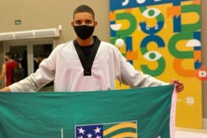 Patrik Cardoso, medalha de ouro no taekwondo do Jogos Universitários Brasileiros