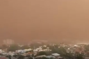 Tempestade de areia escurece o céu de Campo Grande