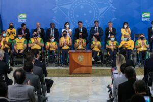 Presidente recebe atletas olímpicos e paralímpicos no Palácio