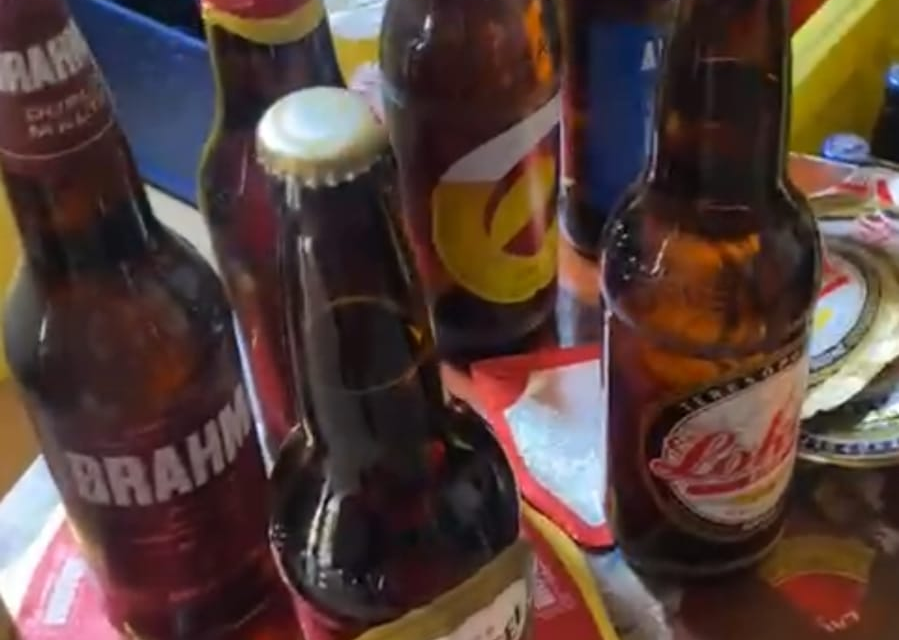 Homem é preso por falsificação de bebidas alcoólicas em Goiânia (Foto: Divulgação Assessoria PM)