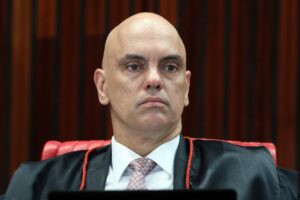 Bolsonaristas criticam decisão de Moraes em bloquear Telegram