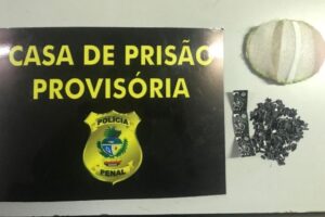 Uma mulher, de 45 anos, foi flagrada ao tentar passar drogas em uma esponja de banho na CPP de Aparecida de Goiânia. (Foto: divulgação/DGAP)