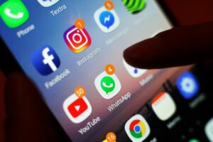 Justiça condena Facebook a indenizar usuária de Aparecida que teve conta hackeada